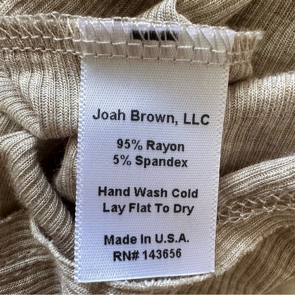 Joah Brown Top Vital Long Sleeve Ribbed Neutral Sz One Size - Picture 9 of 13